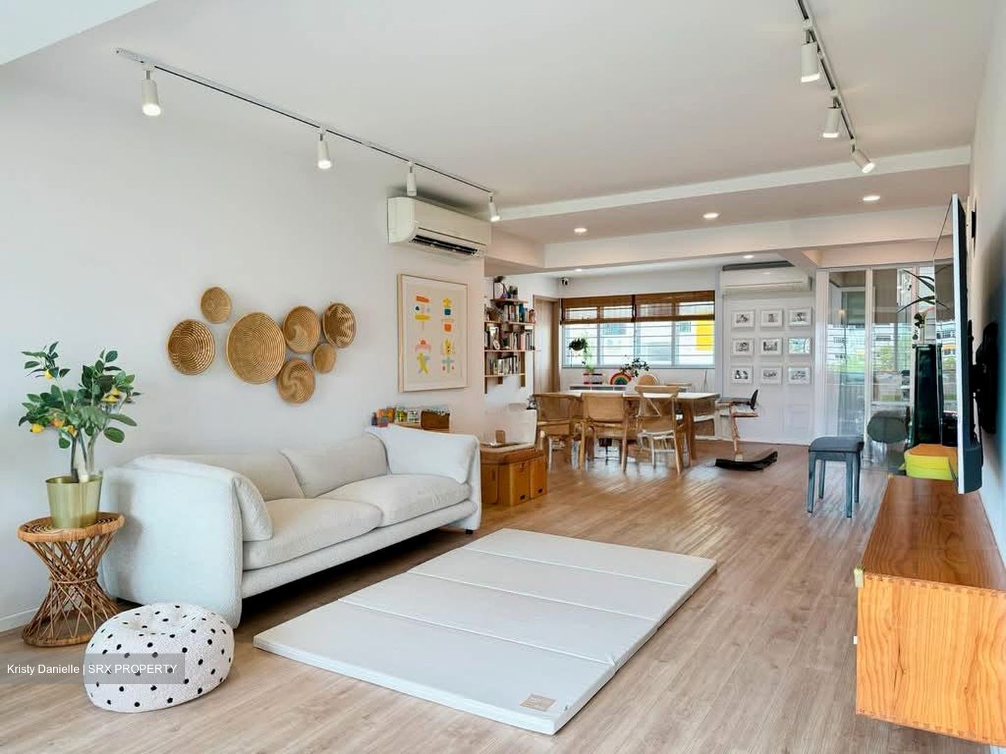 Blk 230 Tampines Street 24 (Tampines), HDB 5 Rooms #562037131
